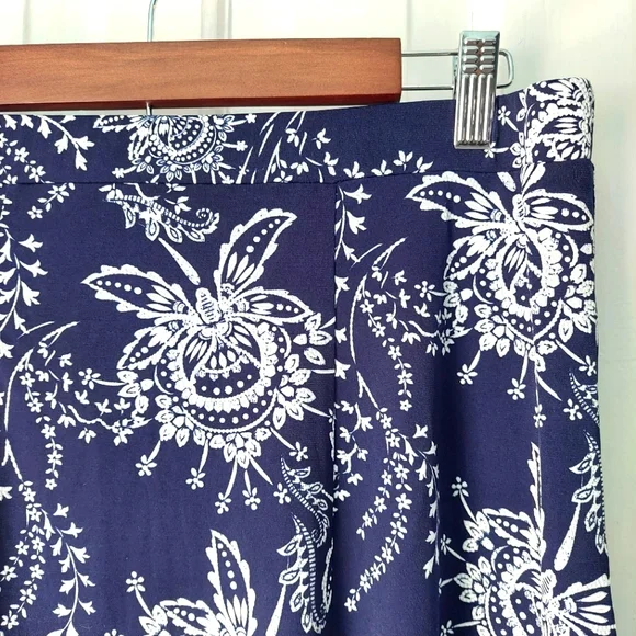 Sami & Jo Flowy Navy Blue Floral Midi Skirt Sz L - Picture 3 of 8